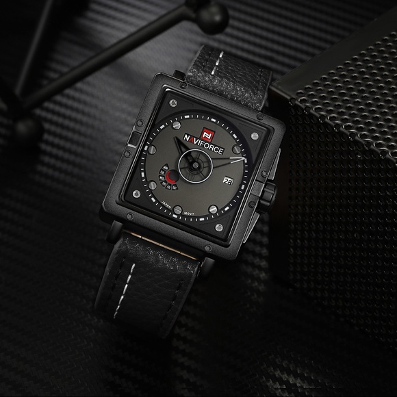 Watch - Picture 1 of 7